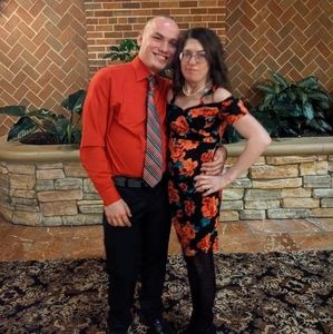 Meet your Posher, Dennis